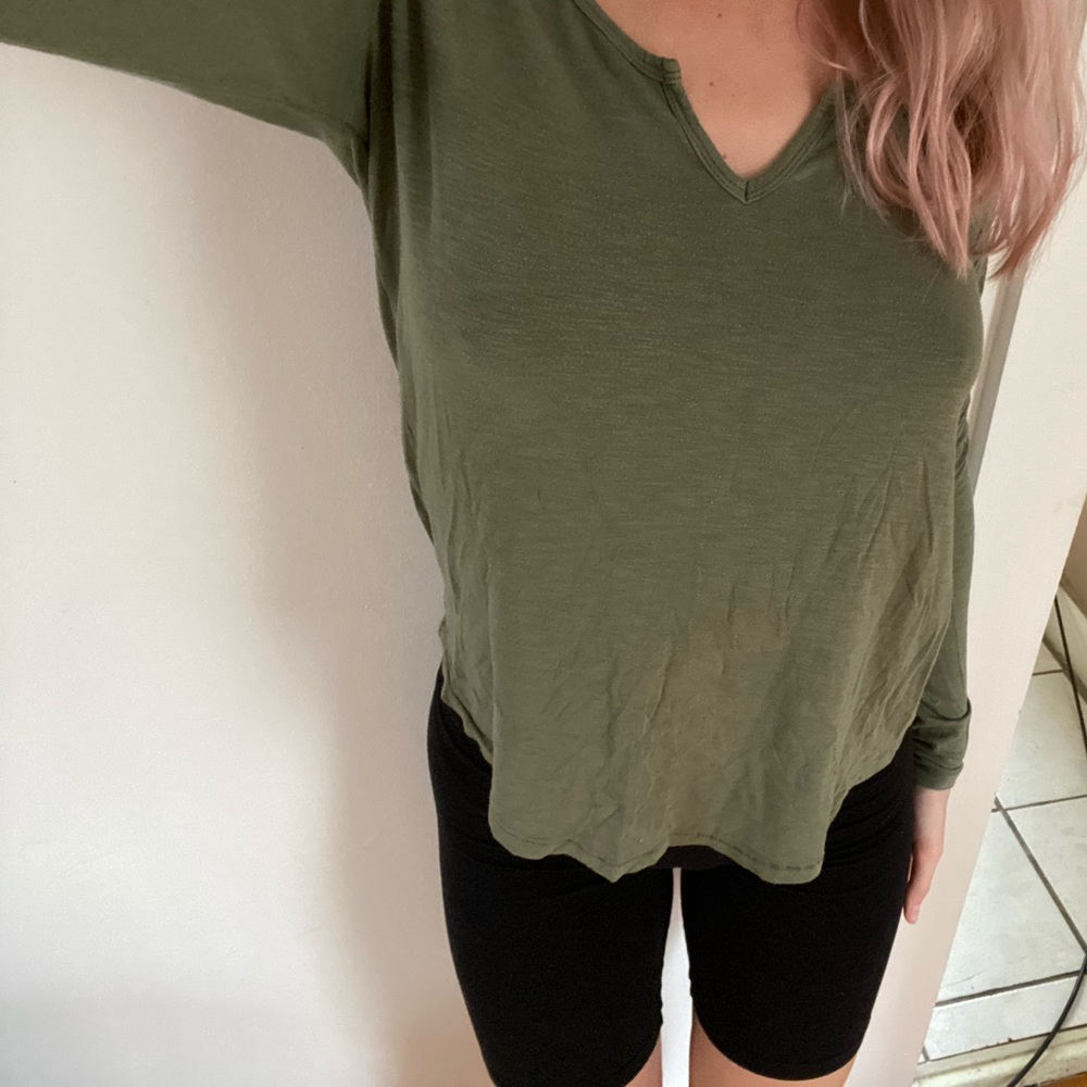 Long sleeve v neck